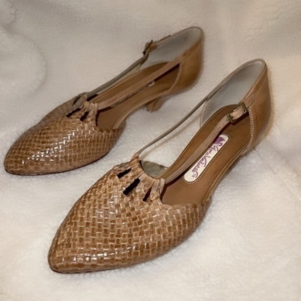 Gloria Vanderbilt Braided Pointed Toe Flats